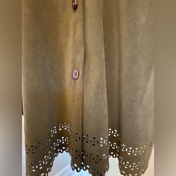 Faux Suede Blouse with Nice Detail - Picture 2 of 6